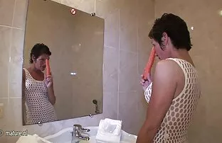 កំប្រុកម៉ាក់ចាស់ទុំឈប់