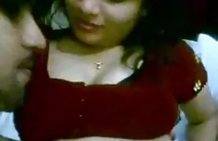 ក្មេងស្រីចូលចិត្តបូម។