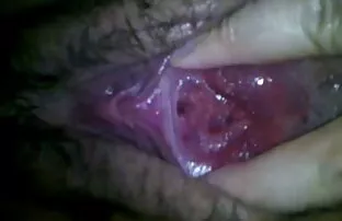 ប៉ះនាងហើយធ្វើឱ្យនាងញី