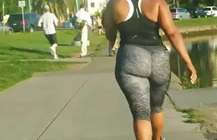 មួយផ្សេងទៀតជាមួយ jiggle មួយ