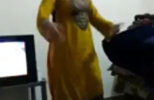 ស្រីសំផឹងប៉ាគីស្ថាន ១