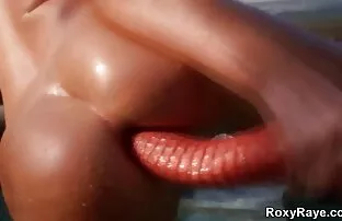 រីករាយនៅក្រោមទឹក