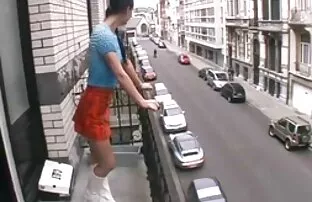 ២