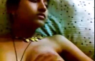 មីងក្តៅខ្លាំង