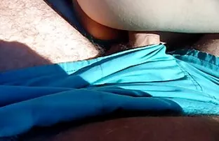 Fucking ដោយប្រុងប្រយ័ត្ននៅលើឆ្នេរ