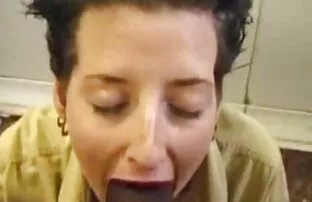ក្មេងស្រី fucked ដោយជល់មាន់ធំ